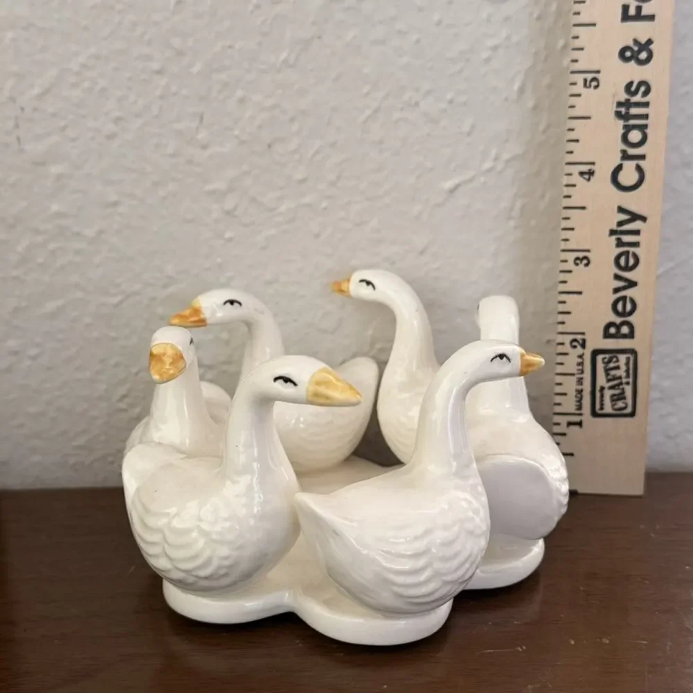 Holland Mold Ceramic Ducks in Circle - Gaggle of Geese Bowl, Candy Dish Planter